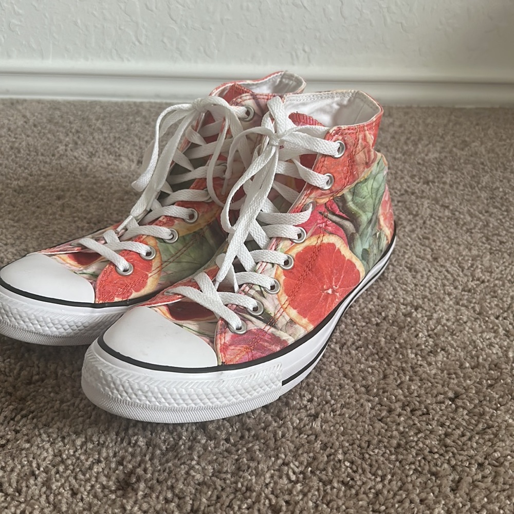 WOMENS 11 PINEAPPLE GRAPEFRUIT CONVERSE (LIKE NEW) - Picture 2 of 5